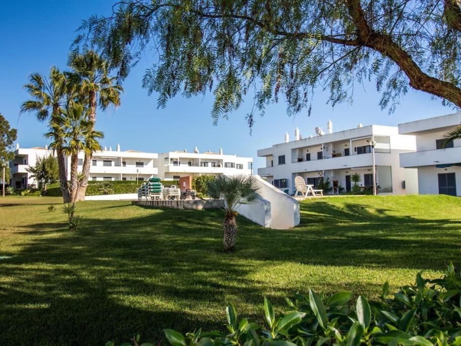 Lake Apartment - Pool And Sea View & Tennis Court & Bbq Pêra Esterno foto